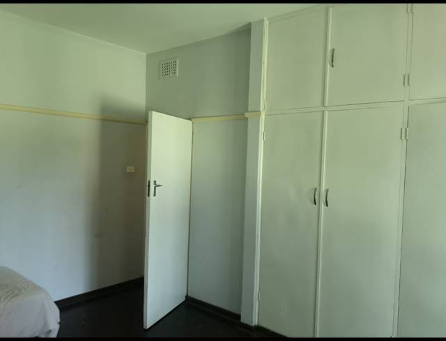 2 BEDROOM FLAT FOR SALE IN SCOTTSVILLE